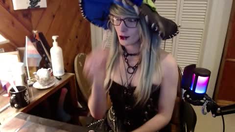Snapshot of ashethegengar chatting on March 11, 10:05 pm Ashley Scarlett online show from March 11, 10:05 pm