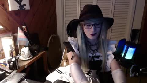 Snapshot of ashethegengar chatting on April 3, 1:14 am Ashley Scarlett online show from April 3, 1:14 am