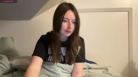 Snapshot of ashisscene chatting on September 30, 2:22 pm ash 3 online show from September 30, 2:22 pm