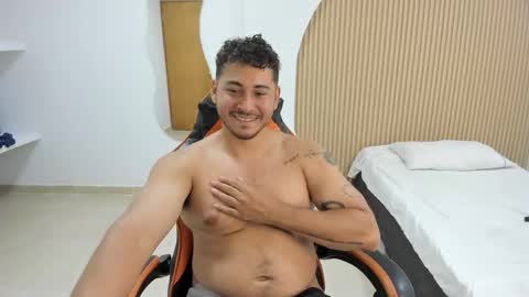 Snapshot of ashlan_king chatting on April 29, 8:15 pm ashlan_king online show from April 29, 8:15 pm
