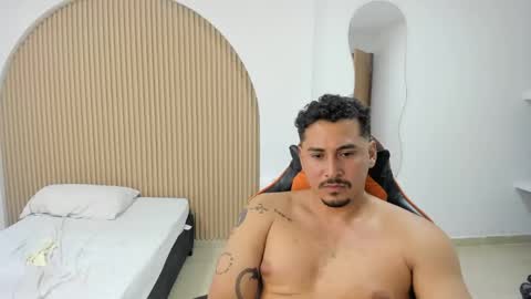 Snapshot of ashlan_king chatting on May 16, 3:36 am ashlan_king online show from May 16, 3:36 am