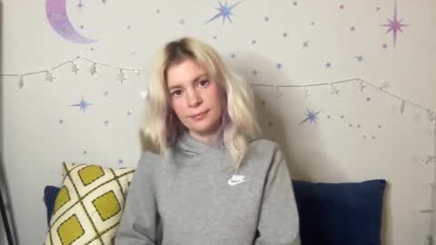 Snapshot of ashleebby818 chatting on February 17, 11:44 pm Ashlee online show from February 17, 11:44 pm