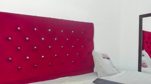 Snapshot of ashleey_prince chatting on May 22, 12:44 pm Ashley online show from May 22, 12:44 pm