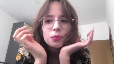Leyla online show from July 10, 10:40 am