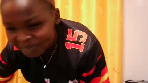 Snapshot of ashlery_ chatting on December 5, 4:10 am ashlery online show from December 5, 4:10 am