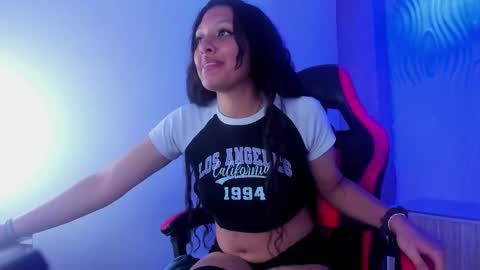 Snapshot of ashley17_ chatting on November 25, 8:09 pm ashley17_ online show from November 25, 8:09 pm