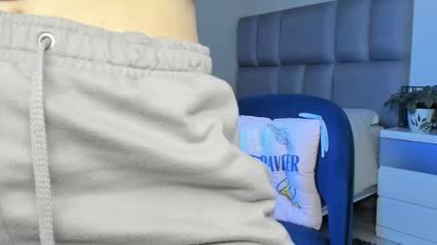 Carolina  online show from January 9, 12:46 am