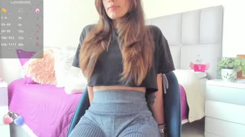 Carolina  online show from January 25, 2:58 pm