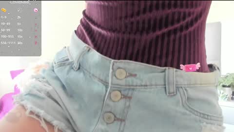 Carolina  online show from February 8, 4:36 pm