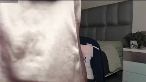 Carolina  online show from March 4, 2:06 am