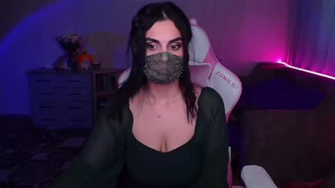 Snapshot of ashley__cooper__ chatting on February 18, 7:32 am   Yasmina   online show from February 18, 7:32 am