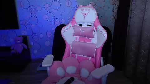 Snapshot of ashley__cooper__ chatting on October 28, 2:37 am   Yasmina   online show from October 28, 2:37 am