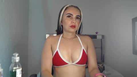 ashley__tylor online show from January 10, 4:12 am