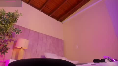 ashley_beaomunt online show from April 17, 11:13 am