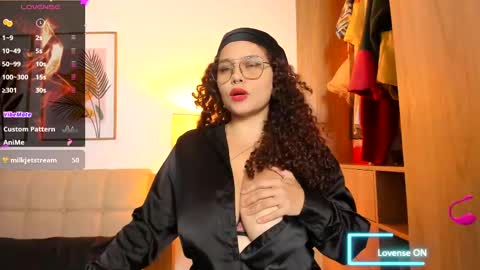 Soy Ash online show from November 20, 1:50 am