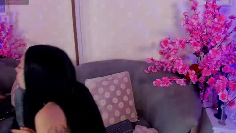 ashley_blum_ online show from April 21, 12:00 pm