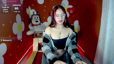 Snapshot of ashley_erotic chatting on June 17, 8:10 pm Ashley online show from June 17, 8:10 pm