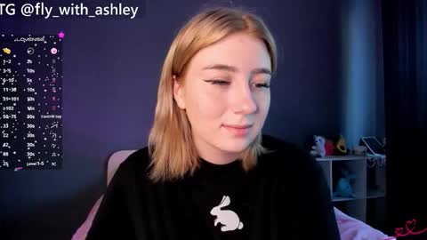 Snapshot of ashley_fly chatting on September 9, 6:13 am ashley_fly online show from September 9, 6:13 am