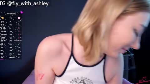 Snapshot of ashley_fly chatting on September 13, 6:13 am ashley_fly online show from September 13, 6:13 am