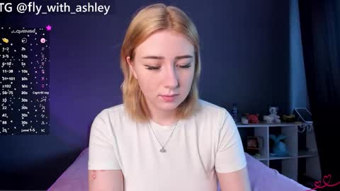 Snapshot of ashley_fly chatting on September 15, 5:51 am ashley_fly online show from September 15, 5:51 am