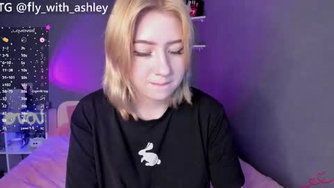 Snapshot of ashley_fly chatting on September 21, 6:04 am ashley_fly online show from September 21, 6:04 am