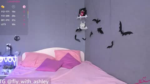 Snapshot of ashley_fly chatting on October 30, 5:53 am ashley_fly online show from October 30, 5:53 am