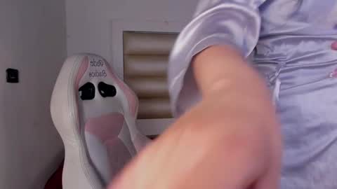 Snapshot of ashley_js chatting on September 16, 2:01 am ashley_js online show from September 16, 2:01 am