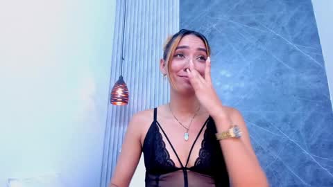 Snapshot of ashley_miller26 chatting on February 2, 1:12 am ashley_miller26 online show from February 2, 1:12 am