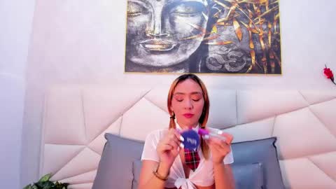 Snapshot of ashley_miller26 chatting on February 12, 11:29 am ashley_miller26 online show from February 12, 11:29 am