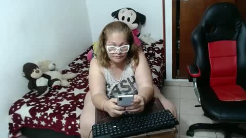 Snapshot of ashley_pink11 chatting on September 19, 11:38 pm ashley pink11 online show from September 19, 11:38 pm
