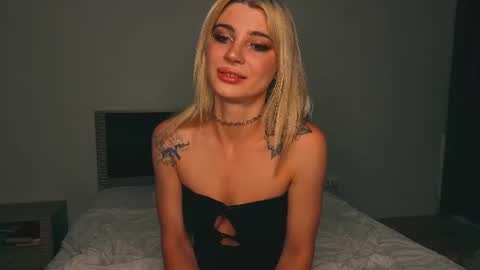 Snapshot of ashley_urban chatting on July 27, 1:45 am Ashley online show from July 27, 1:45 am