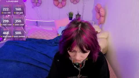 Ashley online show from April 23, 8:44 pm