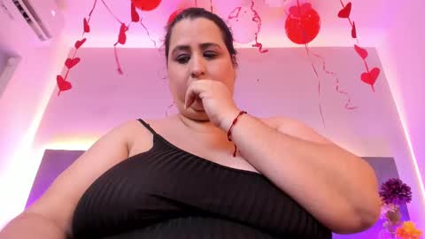 Snapshot of ashleydavis_ chatting on February 24, 1:35 am ASHLEY online show from February 24, 1:35 am