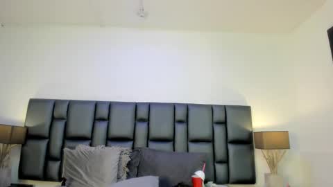 AshleyHill online show from March 3, 9:44 am