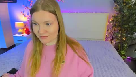 AshleyJonse online show from April 26, 5:05 am