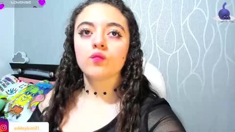 .. Ashley .. online show from January 18, 12:14 am