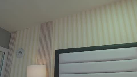 Snapshot of ashleyroberh chatting on June 25, 2:33 am AshleyRoberh online show from June 25, 2:33 am