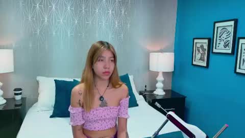 Snapshot of ashleyroberh chatting on August 4, 3:21 am AshleyRoberh online show from August 4, 3:21 am