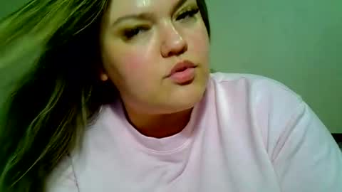 Snapshot of ashleyrosee_ chatting on July 9, 10:47 pm Anite online show from July 9, 10:47 pm
