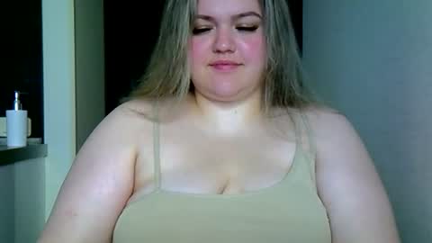 Snapshot of ashleyrosee_ chatting on July 17, 1:45 am Anite online show from July 17, 1:45 am