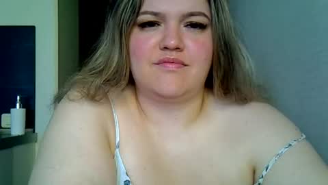 Snapshot of ashleyrosee_ chatting on July 18, 1:54 am Anite online show from July 18, 1:54 am