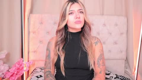 Snapshot of ashleyvalirya chatting on January 6, 3:42 am Ashley Lauren online show from January 6, 3:42 am