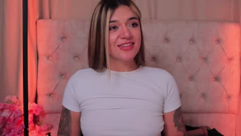 Snapshot of ashleyvalirya chatting on February 7, 9:58 am Ashley Lauren online show from February 7, 9:58 am