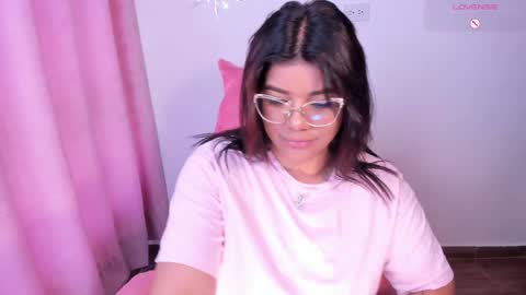 Snapshot of ashleyy18__ chatting on January 24, 12:31 pm Ashleyy18 online show from January 24, 12:31 pm