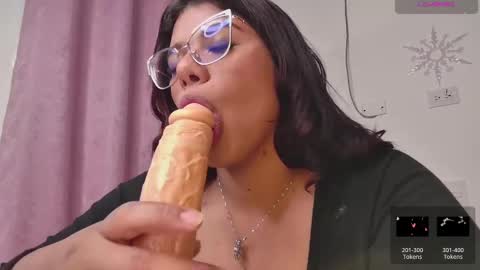 Snapshot of ashleyy18__ chatting on February 9, 12:41 pm Ashleyy18 online show from February 9, 12:41 pm