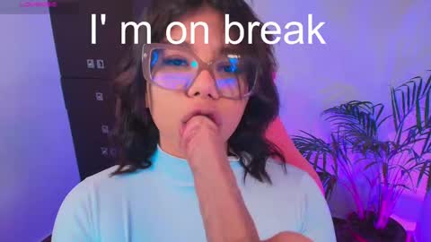 Snapshot of ashleyy18__ chatting on September 17, 10:22 pm Ashleyy18 online show from September 17, 10:22 pm