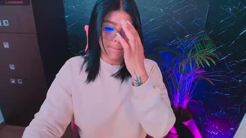 Snapshot of ashleyy18__ chatting on September 28, 9:53 pm Ashleyy18 online show from September 28, 9:53 pm