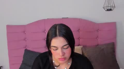 Snapshot of ashleyy_ls chatting on October 18, 1:52 am kylie online show from October 18, 1:52 am