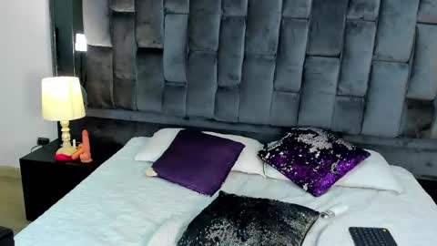 Snapshot of ashly_bloom chatting on May 3, 3:12 am Ashly online show from May 3, 3:12 am