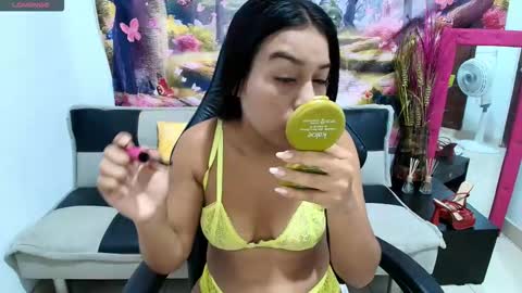 Snapshot of ashly_sexylatina18 chatting on October 1, 6:36 pm ashly online show from October 1, 6:36 pm
